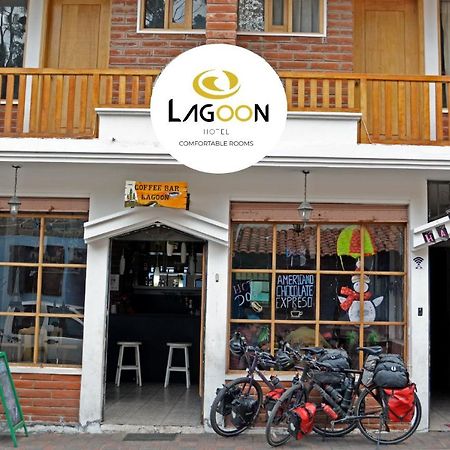 Lagoon Hotel Chugchilán Exteriör bild