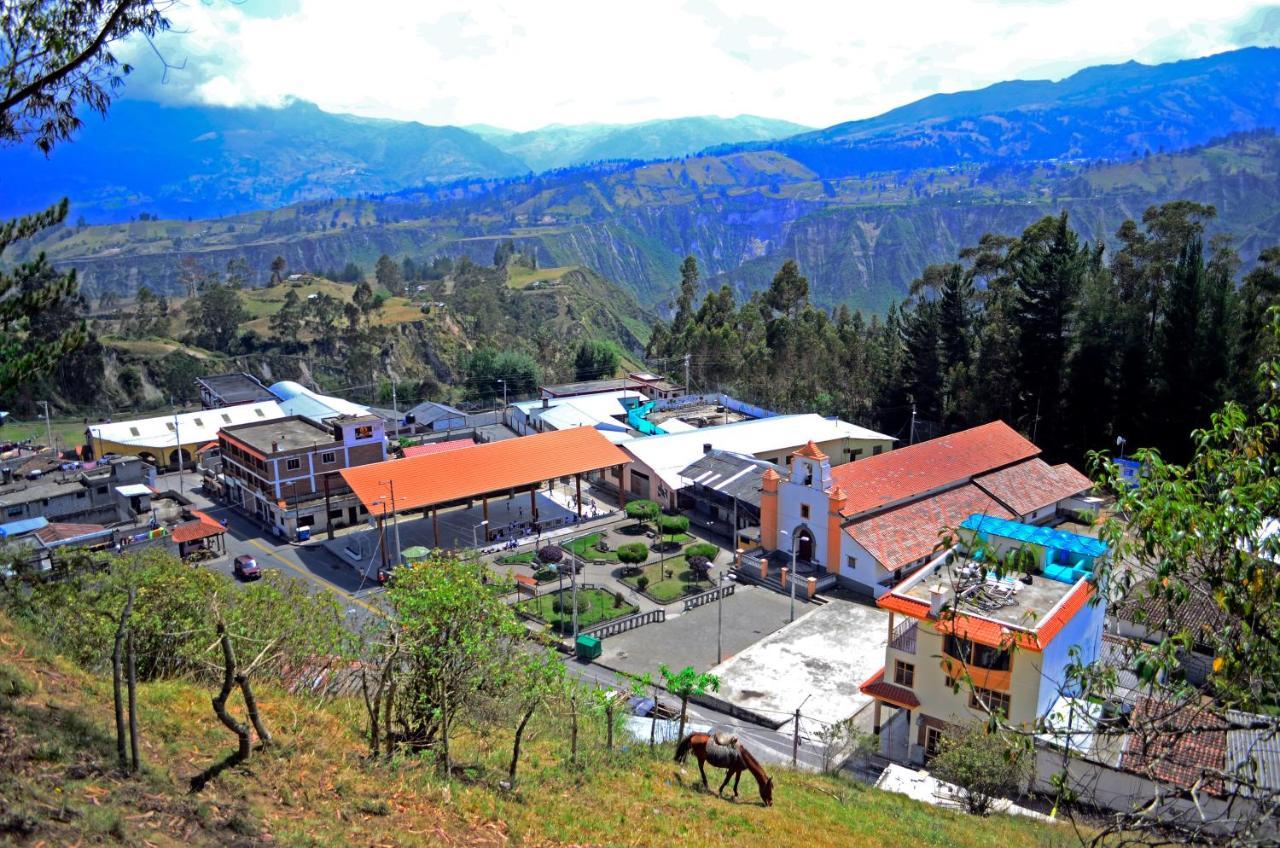 Lagoon Hotel Chugchilán Exteriör bild